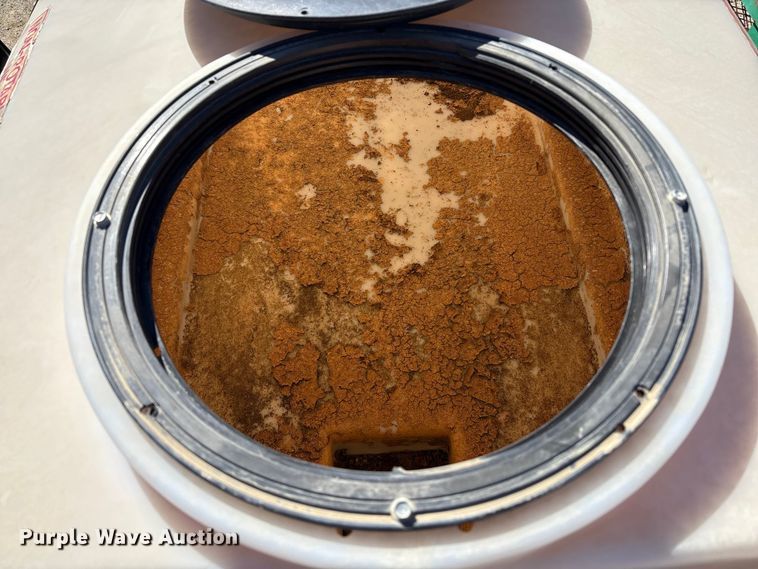 image for item EC8044 Water trailer