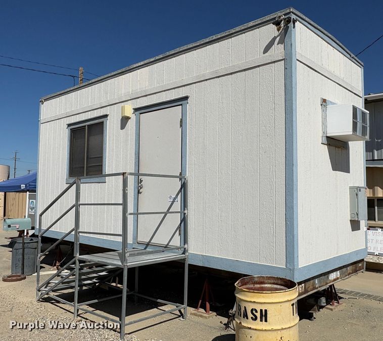 image for item EC8068 2004 UD Module Office mobile office trailer