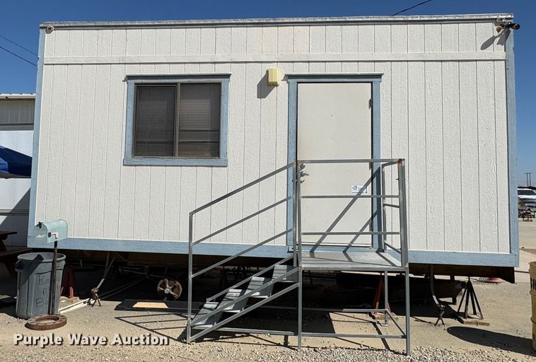 image for item EC8068 2004 UD Module Office mobile office trailer