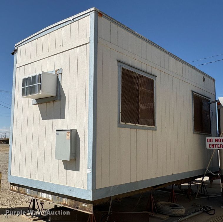 image for item EC8068 2004 UD Module Office mobile office trailer