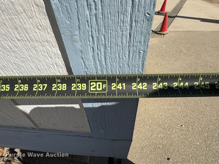 image for item EC8068 2004 UD Module Office mobile office trailer