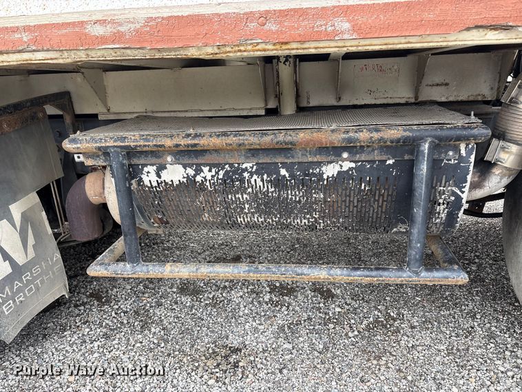 image for item EC8140 2009 International LF627 dump truck