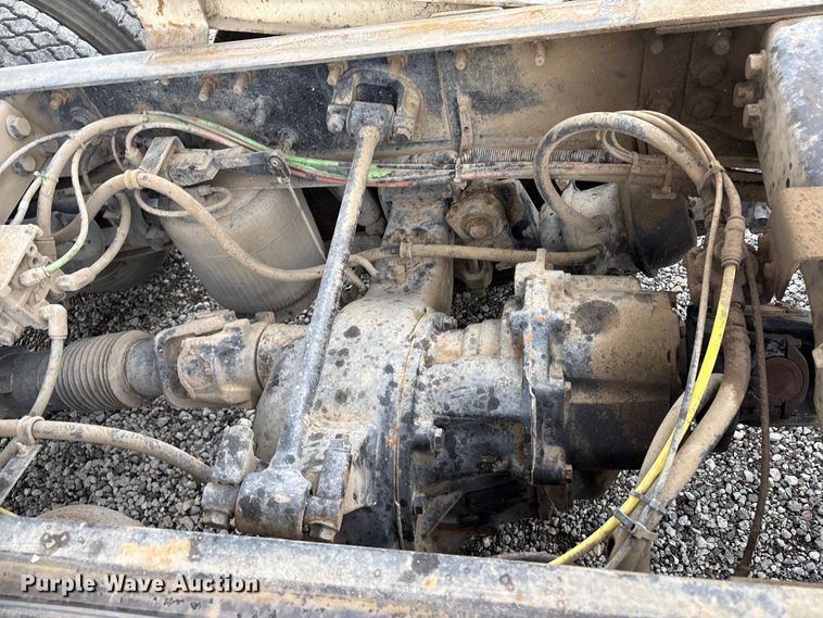 image for item EC8140 2009 International LF627 dump truck