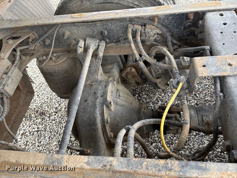 image for item EC8140 2009 International LF627 dump truck