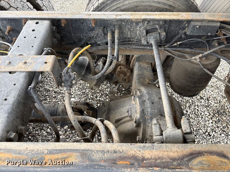 image for item EC8140 2009 International LF627 dump truck