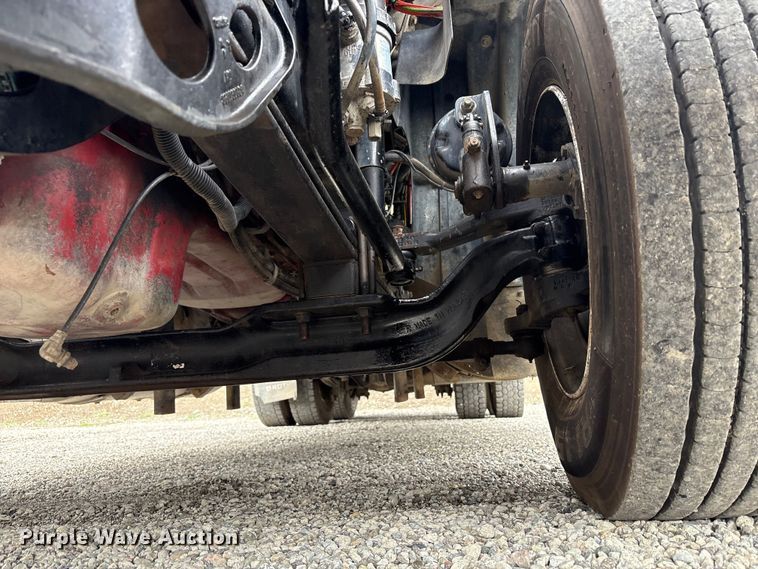 image for item EC8140 2009 International LF627 dump truck