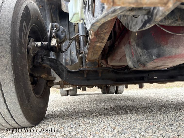 image for item EC8140 2009 International LF627 dump truck