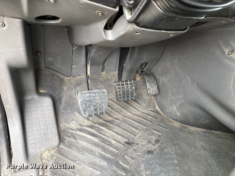 image for item EC8140 2009 International LF627 dump truck