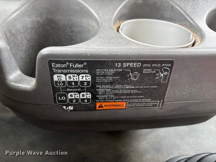 image for item EC8140 2009 International LF627 dump truck