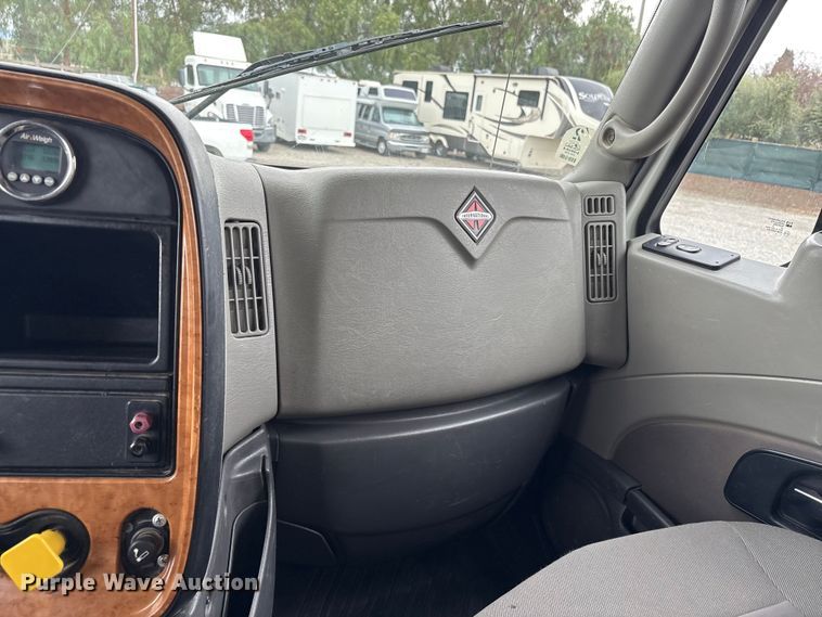 image for item EC8140 2009 International LF627 dump truck