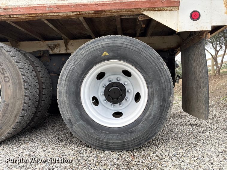 image for item EC8140 2009 International LF627 dump truck