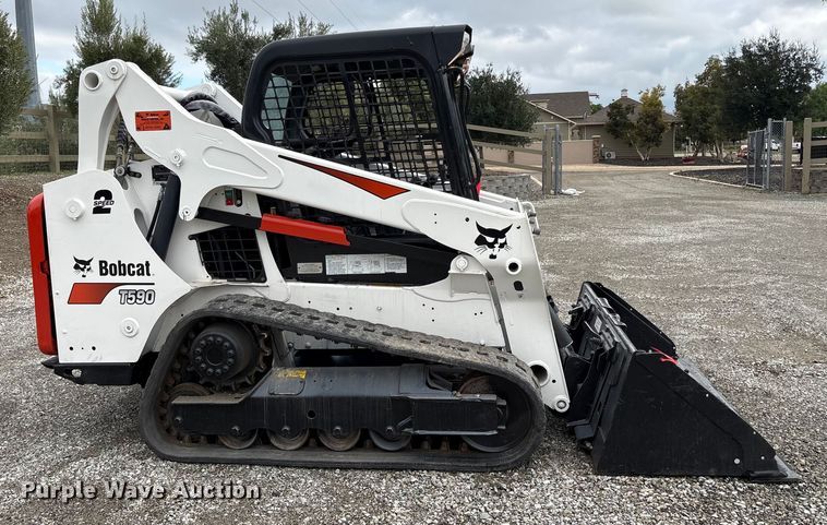 MINI CARGADOR SOBRE RUEDAS 2015 BOBCAT T590