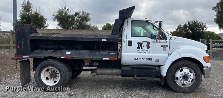 image for item EC8142 2006 Ford F650 dump truck