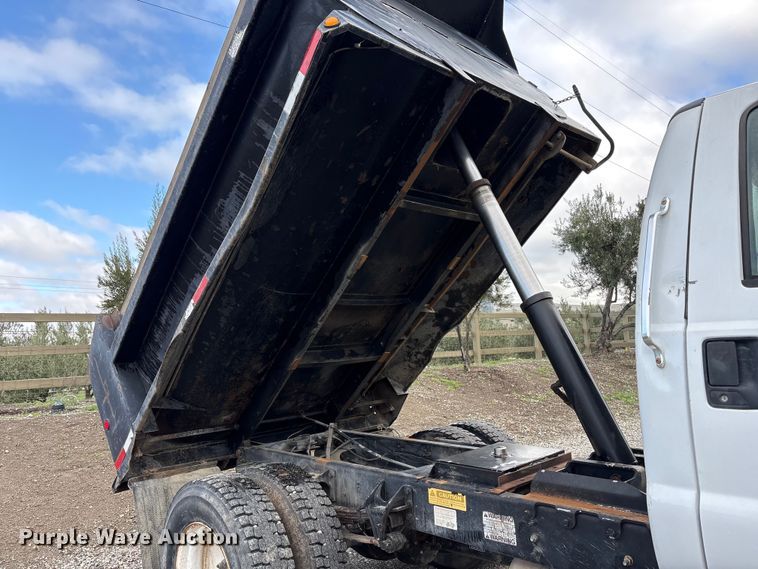 image for item EC8142 2006 Ford F650 dump truck