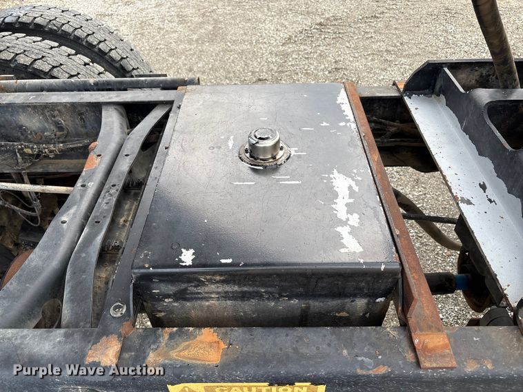 image for item EC8142 2006 Ford F650 dump truck