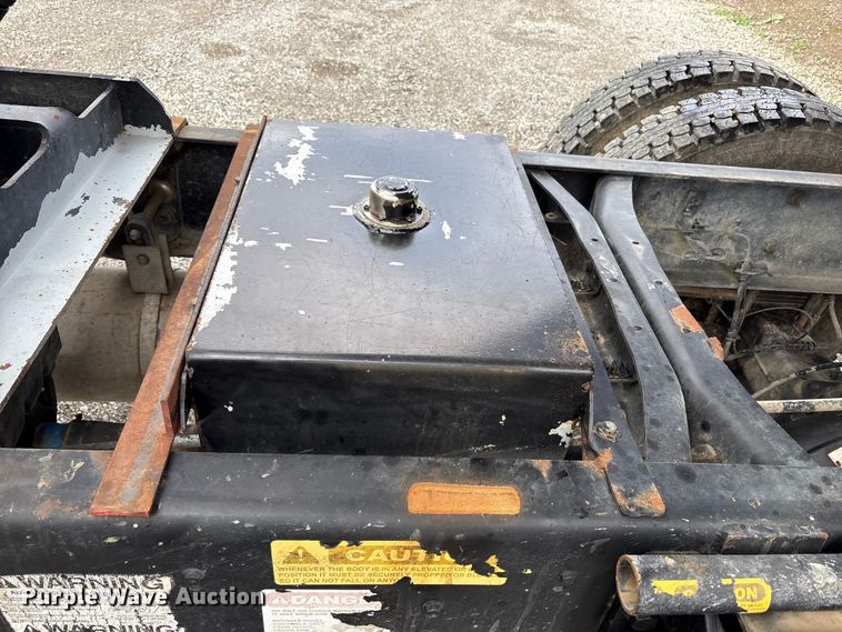 image for item EC8142 2006 Ford F650 dump truck