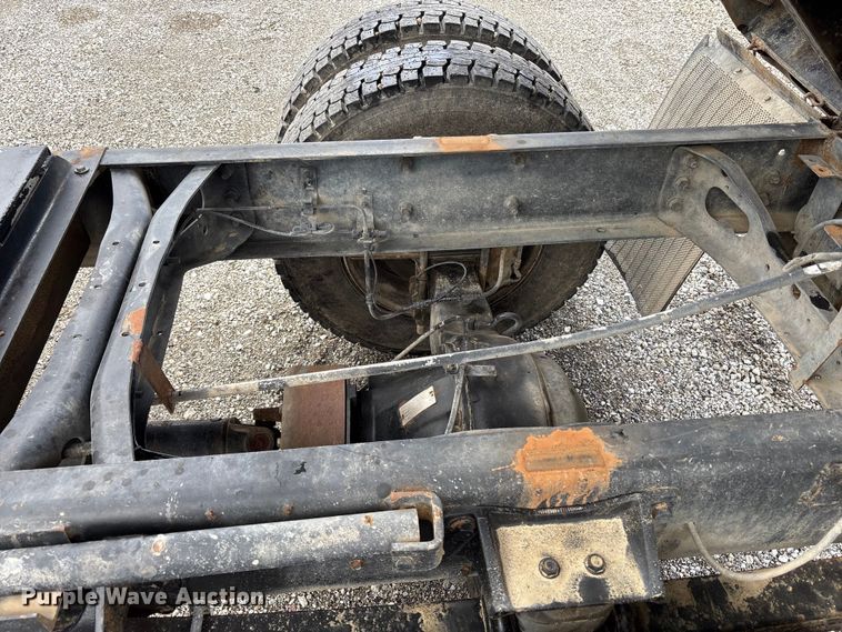 image for item EC8142 2006 Ford F650 dump truck