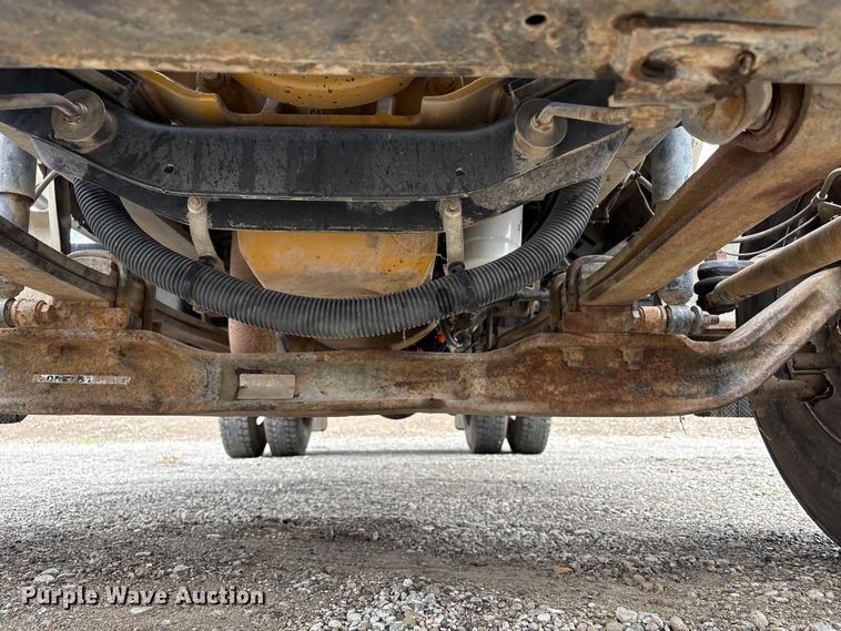 image for item EC8142 2006 Ford F650 dump truck