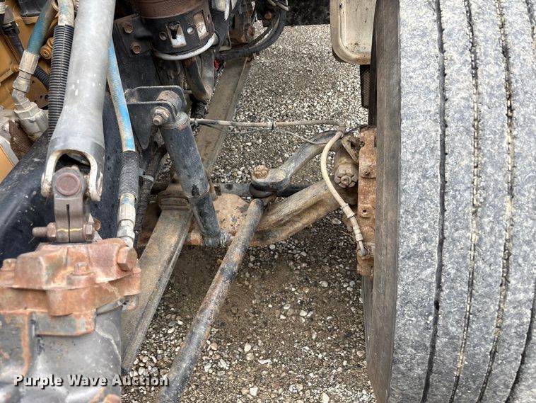 image for item EC8142 2006 Ford F650 dump truck