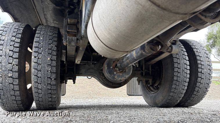 image for item EC8142 2006 Ford F650 dump truck