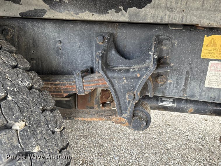 image for item EC8142 2006 Ford F650 dump truck