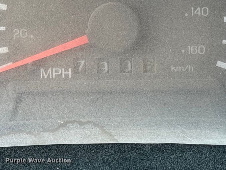 image for item EC8142 2006 Ford F650 dump truck