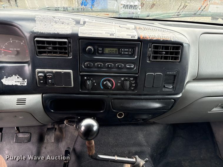 image for item EC8142 2006 Ford F650 dump truck