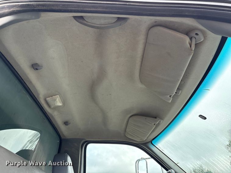 image for item EC8142 2006 Ford F650 dump truck