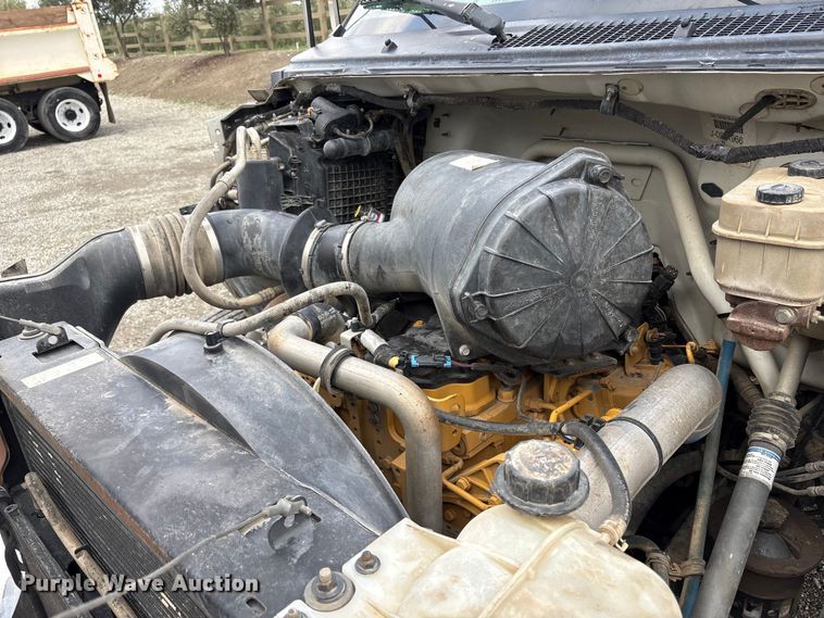 image for item EC8142 2006 Ford F650 dump truck