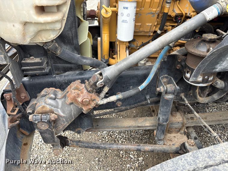 image for item EC8142 2006 Ford F650 dump truck