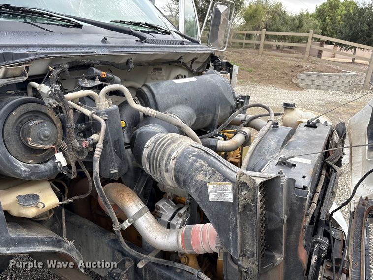 image for item EC8142 2006 Ford F650 dump truck