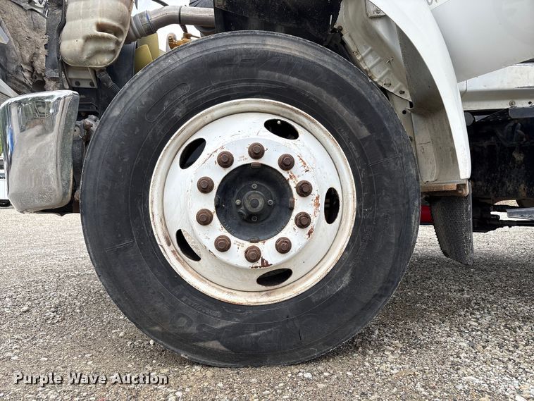 image for item EC8142 2006 Ford F650 dump truck