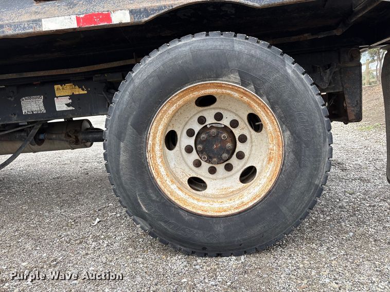 image for item EC8142 2006 Ford F650 dump truck