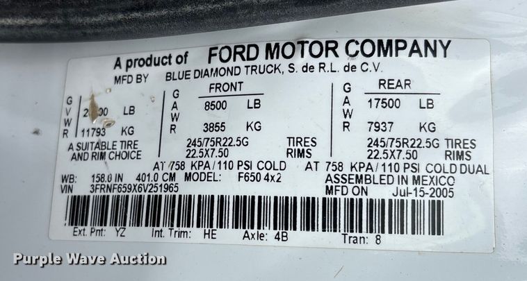 image for item EC8142 2006 Ford F650 dump truck