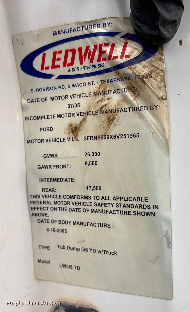 image for item EC8142 2006 Ford F650 dump truck