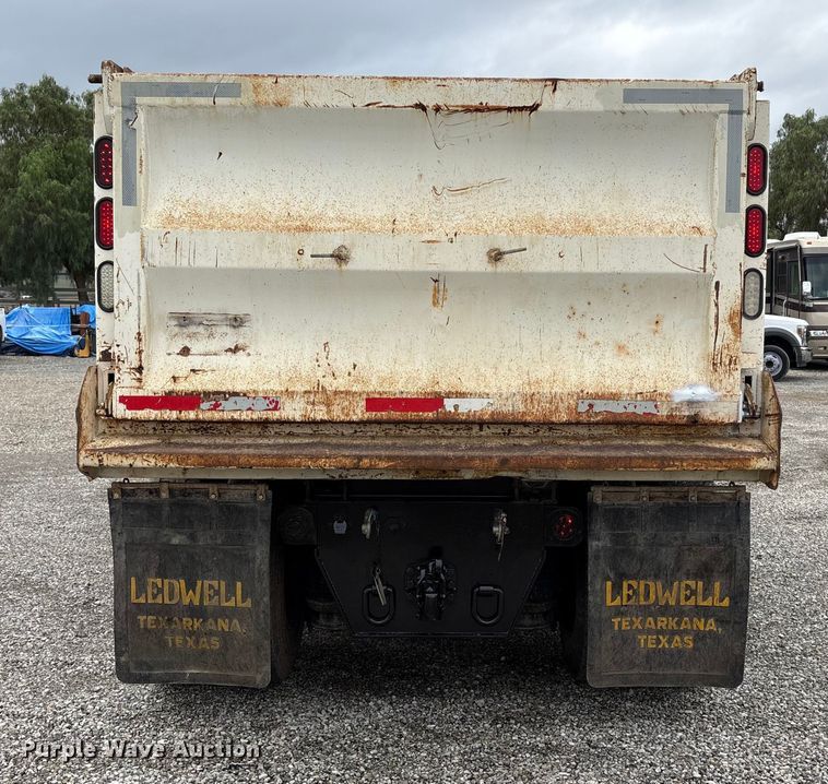 image for item EC8143 2009 International LF627 dump truck