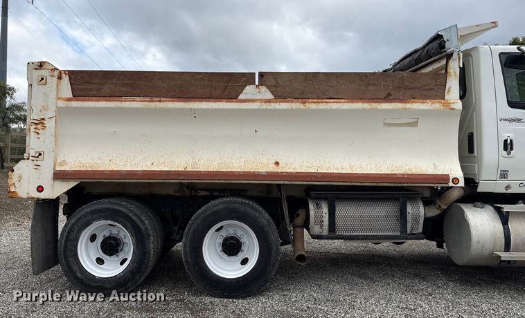 image for item EC8143 2009 International LF627 dump truck