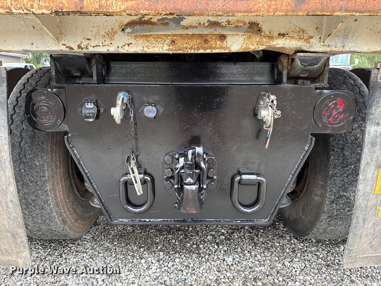 image for item EC8143 2009 International LF627 dump truck