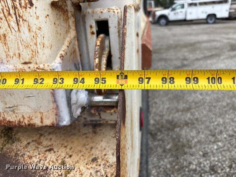 image for item EC8143 2009 International LF627 dump truck