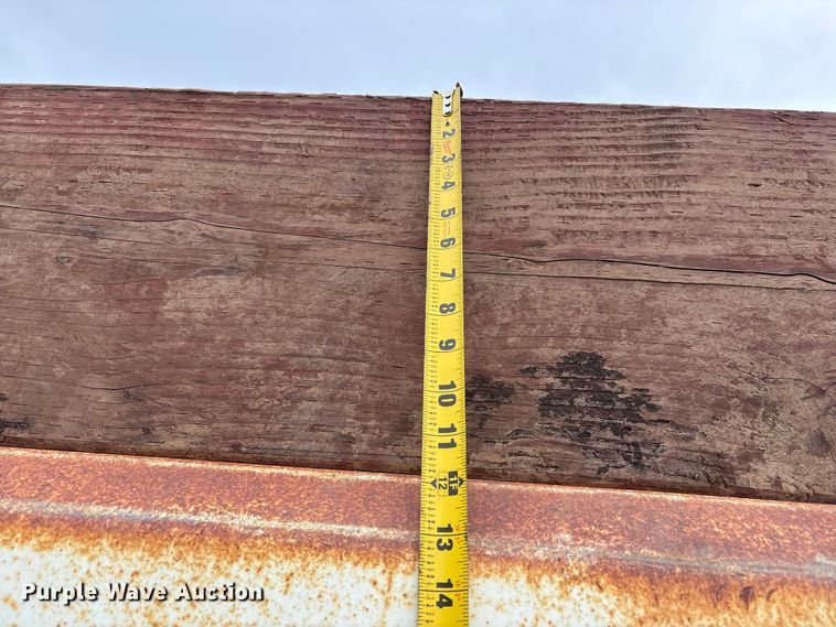 image for item EC8143 2009 International LF627 dump truck