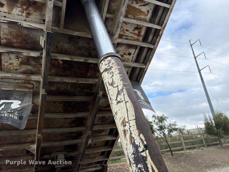 image for item EC8143 2009 International LF627 dump truck