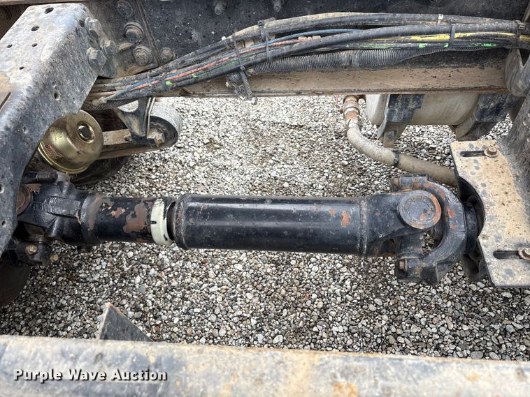 image for item EC8143 2009 International LF627 dump truck