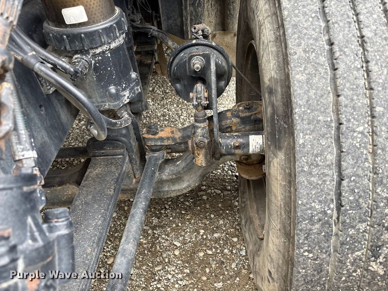 image for item EC8143 2009 International LF627 dump truck