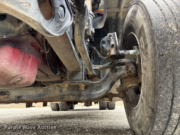 image for item EC8143 2009 International LF627 dump truck