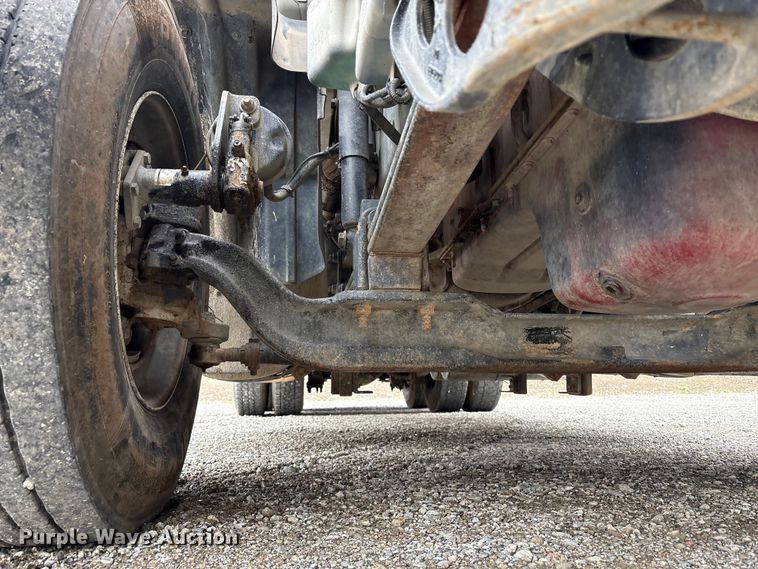 image for item EC8143 2009 International LF627 dump truck