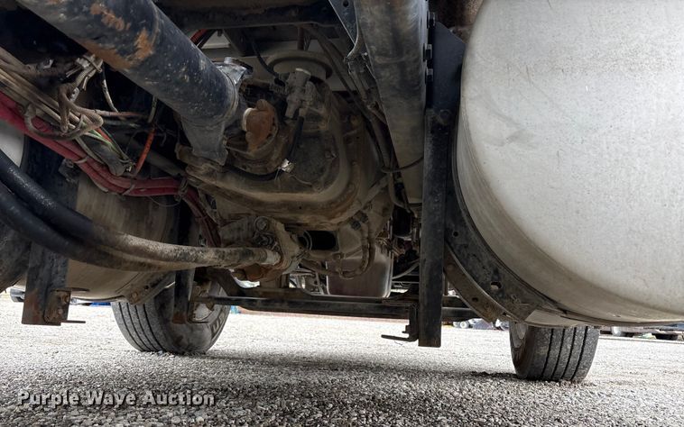 image for item EC8143 2009 International LF627 dump truck