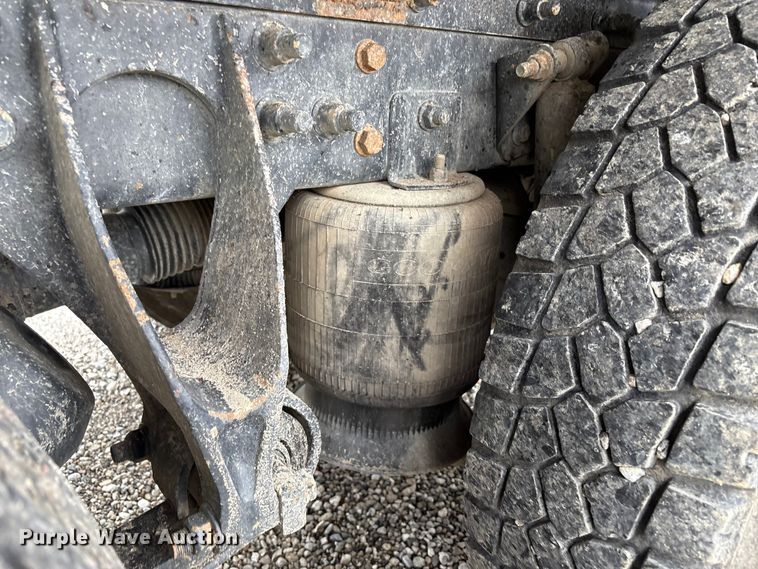 image for item EC8143 2009 International LF627 dump truck