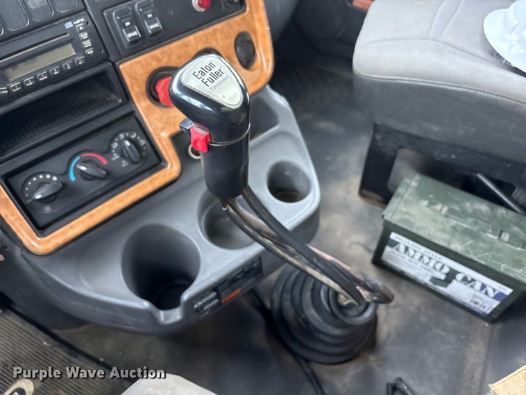 image for item EC8143 2009 International LF627 dump truck