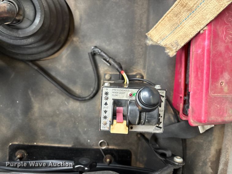 image for item EC8143 2009 International LF627 dump truck