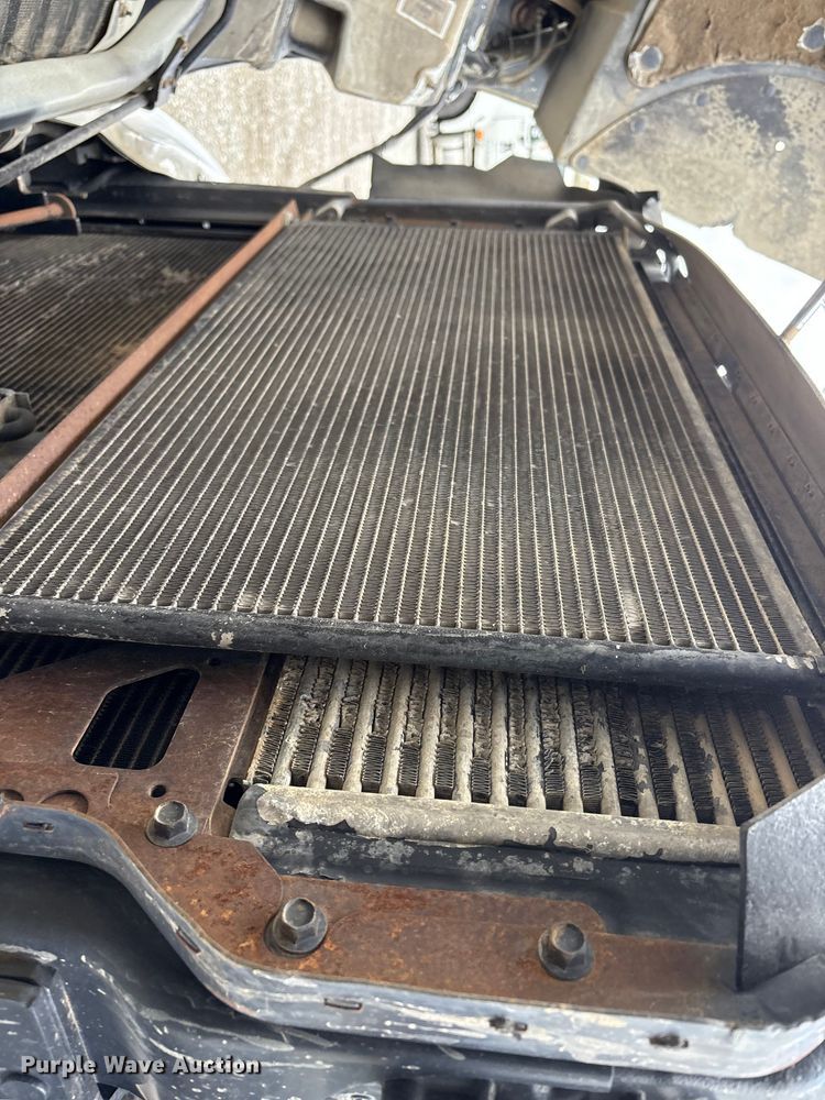 image for item EC8143 2009 International LF627 dump truck